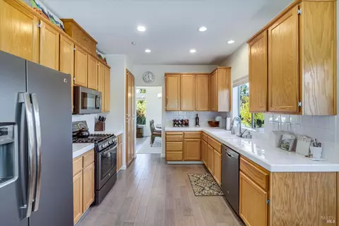 Kitchen - 106 Capstone Ct, Napa, CA 94559 photo 2 of 4