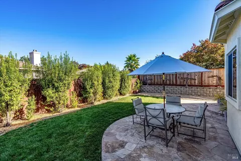 Exterior - 106 Capstone Ct, Napa, CA 94559 photo 13 of 18
