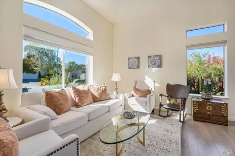 Living - 106 Capstone Ct, Napa, CA 94559 photo 2 of 5