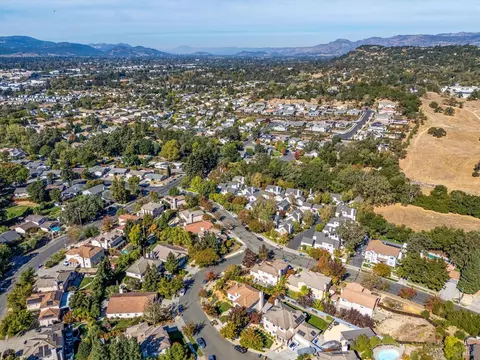 View/Area - 106 Capstone Ct, Napa, CA 94559 photo 8 of 11