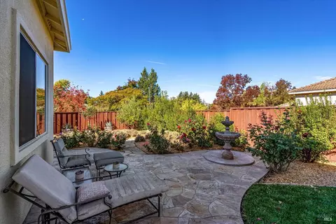 Exterior - 106 Capstone Ct, Napa, CA 94559 photo 12 of 18