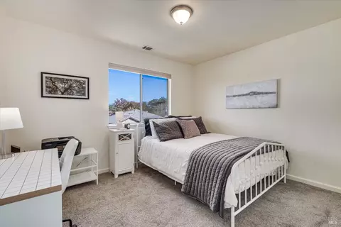 Bedroom - 106 Capstone Ct, Napa, CA 94559 photo 5 of 10