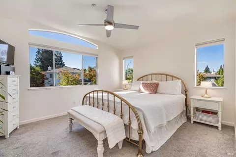 Bedroom - 106 Capstone Ct, Napa, CA 94559 photo 1 of 10