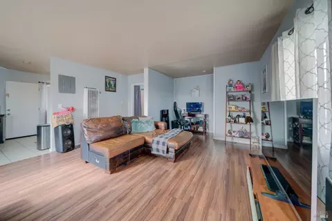 Living - 120 Delta Rd, Oakley, CA 94561 photo 2 of 7