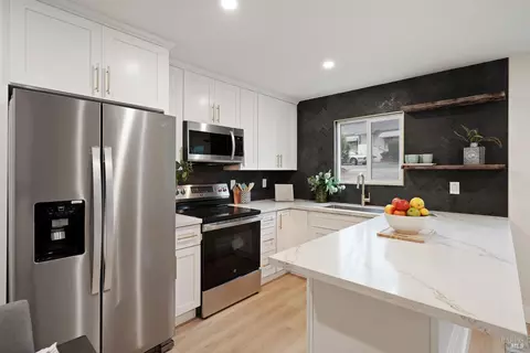 128 Jordan St, Vallejo, CA 94591 photo 2