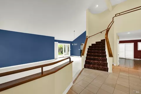 Entry Way - 2403 Las Hadas Ct, Fairfield, CA 94534 photo 2 of 5