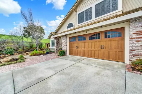 Exterior - 2403 Las Hadas Ct, Fairfield, CA 94534 photo 4 of 20