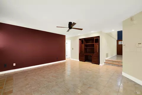 Living - 2403 Las Hadas Ct, Fairfield, CA 94534 photo 11 of 12