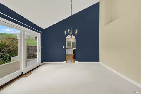 Living - 2403 Las Hadas Ct, Fairfield, CA 94534 photo 6 of 12