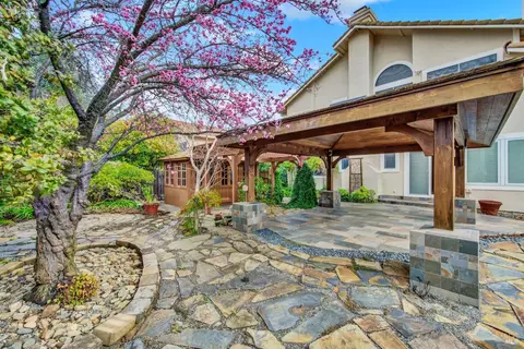 Exterior - 2403 Las Hadas Ct, Fairfield, CA 94534 photo 12 of 20