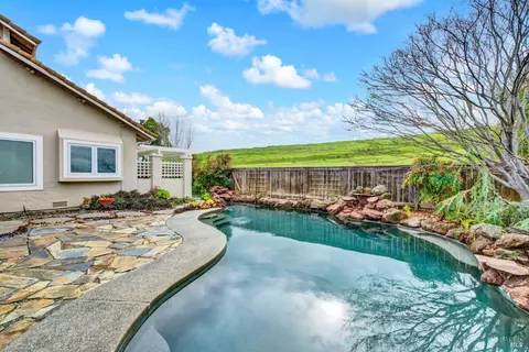Exterior - 2403 Las Hadas Ct, Fairfield, CA 94534 photo 11 of 20