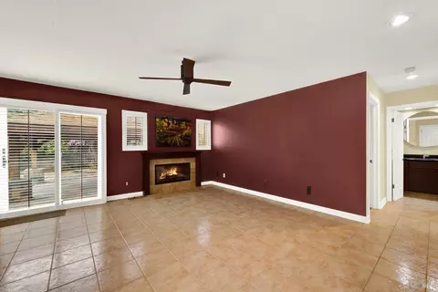 Living - 2403 Las Hadas Ct, Fairfield, CA 94534 photo 9 of 12