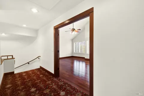 Entry Way - 2403 Las Hadas Ct, Fairfield, CA 94534 photo 4 of 5