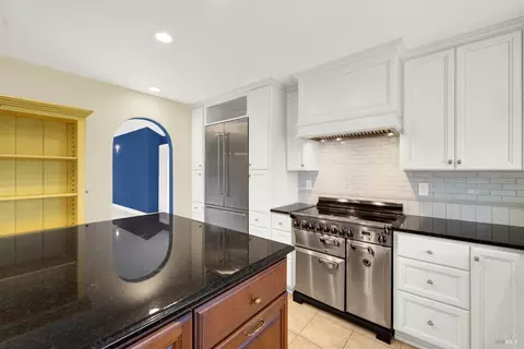 Kitchen - 2403 Las Hadas Ct, Fairfield, CA 94534 photo 4 of 10