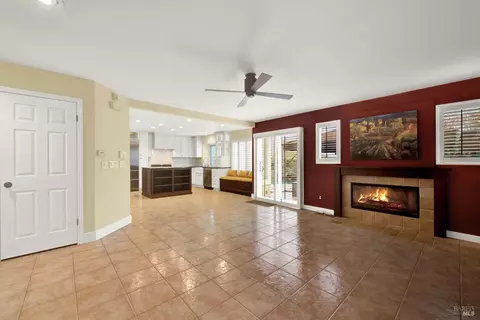 Living - 2403 Las Hadas Ct, Fairfield, CA 94534 photo 7 of 12
