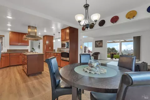 Dining - 230 Torrey Pines Ct, Vallejo, CA 94591 photo 1 of 1