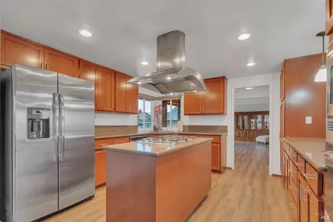 Kitchen - 230 Torrey Pines Ct, Vallejo, CA 94591 photo 2 of 3
