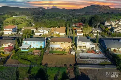View/Area - 230 Torrey Pines Ct, Vallejo, CA 94591 photo 4 of 6