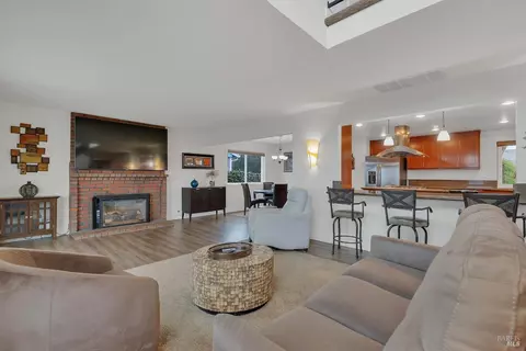 Living - 230 Torrey Pines Ct, Vallejo, CA 94591 photo 1 of 6