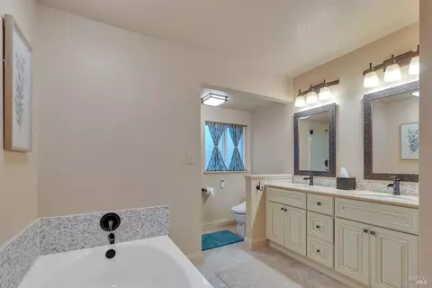 Bath - 230 Torrey Pines Ct, Vallejo, CA 94591 photo 9 of 11