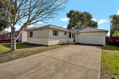 127 Manhattan Dr, Vallejo, CA 94591 photo 2