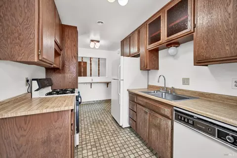 127 Manhattan Dr, Vallejo, CA 94591 photo 4