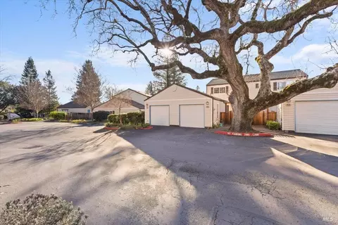 1604 Yardley St, Santa Rosa, CA 95403
