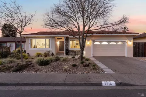 2013 Vista Ln, Petaluma, CA 94954