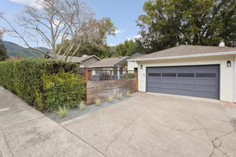 92 Rollingwood Dr, San Rafael, CA 94901