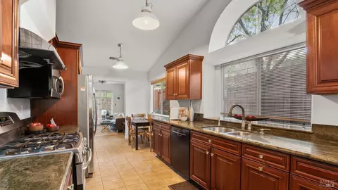 331 Longridge Dr, Vallejo, CA 94591 photo 11