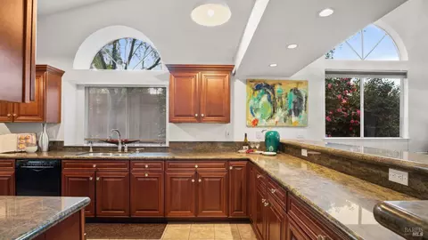 331 Longridge Dr, Vallejo, CA 94591 photo 10