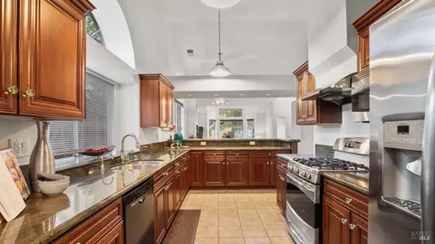 331 Longridge Dr, Vallejo, CA 94591 photo 15