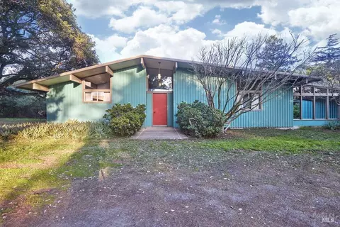 60 Horseshoe Hill Rd, Bolinas, CA 94924