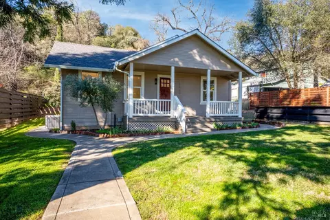 13310 Spring St, Hopland, CA 95449