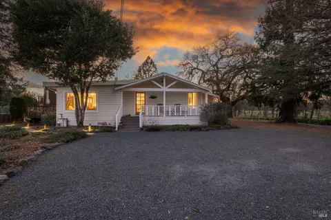 8027 Oak Way, Windsor, CA 95492
