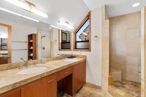 Bath - 21514 Heron Dr, Bodega Bay, CA 94923 photo 2 of 8