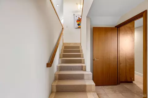 Entry Way - 21514 Heron Dr, Bodega Bay, CA 94923 photo 3 of 8