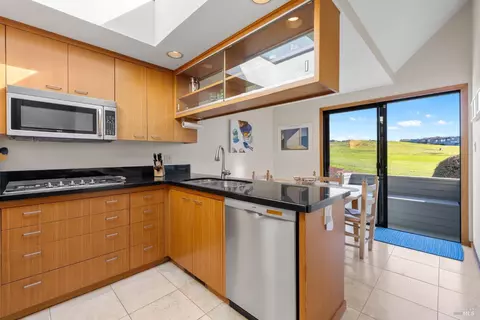 Kitchen - 21514 Heron Dr, Bodega Bay, CA 94923 photo 4 of 4