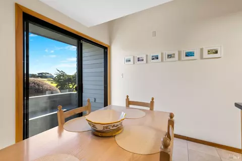 Dining - 21514 Heron Dr, Bodega Bay, CA 94923 photo 6 of 7