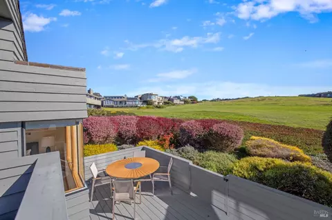 Exterior - 21514 Heron Dr, Bodega Bay, CA 94923 photo 2 of 7