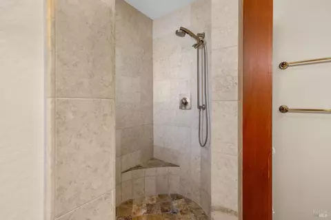 Bath - 21514 Heron Dr, Bodega Bay, CA 94923 photo 4 of 8