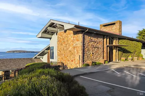 Exterior - 21514 Heron Dr, Bodega Bay, CA 94923 photo 5 of 7