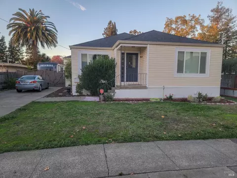 4337 Mayette Ave, Santa Rosa, CA 95405