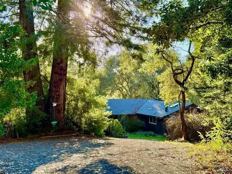 4200 Heather Ln, Sebastopol, CA 95472