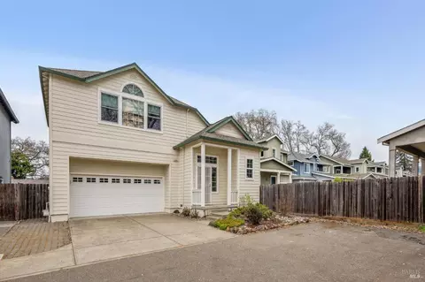 225 Esposti Meadows Way, Santa Rosa, CA 95403