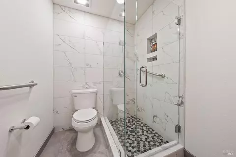 Bath - 1459 Post Ranch Rd, Santa Rosa, CA 95405 photo 4 of 5