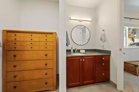 Bath - 1459 Post Ranch Rd, Santa Rosa, CA 95405 photo 2 of 5
