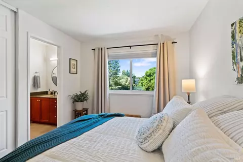 Bedroom - 1459 Post Ranch Rd, Santa Rosa, CA 95405 photo 1 of 5