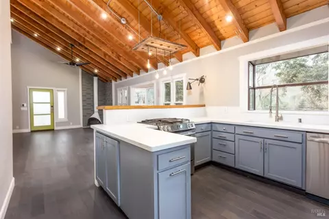 364 College Ave, Angwin, CA 94508