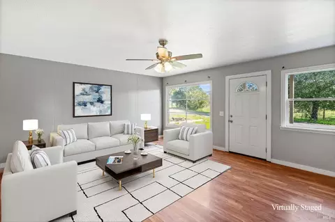 Living - 1680 Estee Ave, Napa, CA 94558 photo 4 of 4